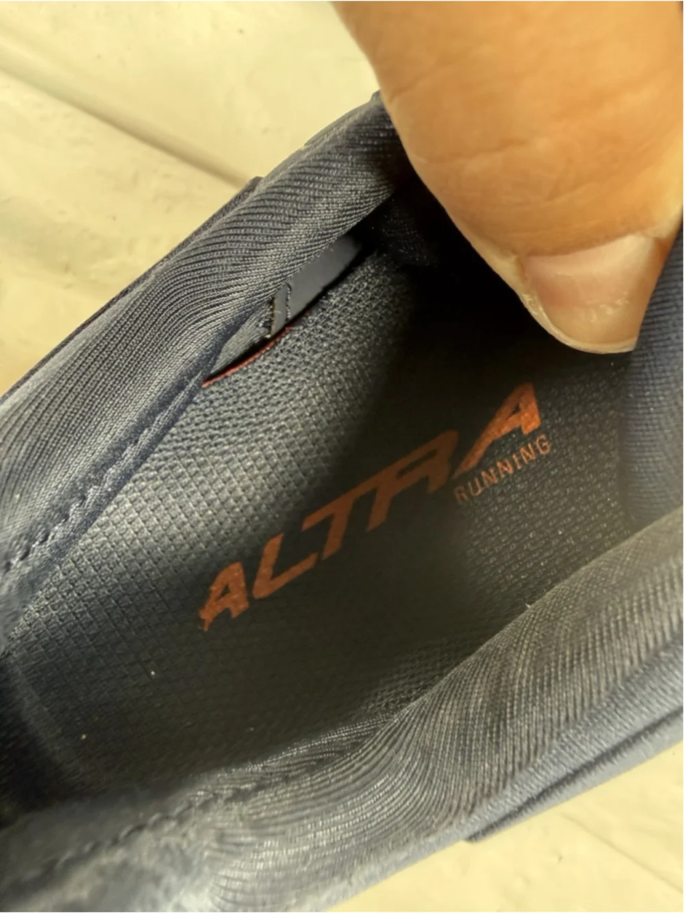 Altra Provision 6 Women's Size 7.5 Shaped Running Shoe ‘Navy/Peach’ AL0A5488445